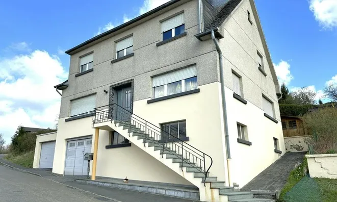 Недвижимость House 4 bedrooms for sale in SurrE: 1