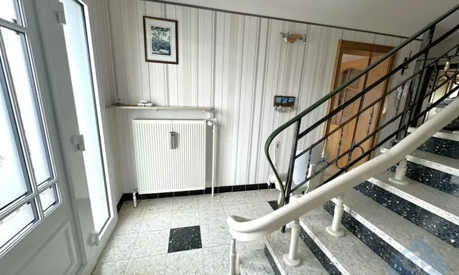 Недвижимость House 4 bedrooms for sale in SurrE: 5