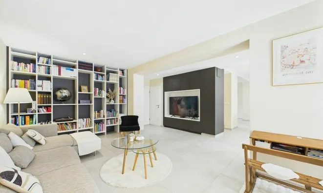 Недвижимость House 4 bedrooms for sale in Luxembourg-Neudorf: 4