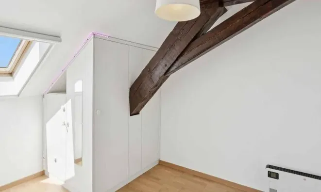 Недвижимость Apartment 2.5 rooms: 5