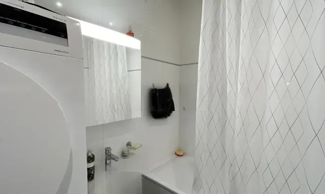 Недвижимость Apartment 3 rooms: 4