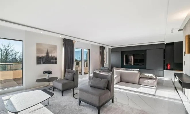 Недвижимость Duplex 8 rooms: 4