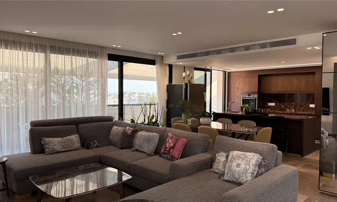 Недвижимость 3 Bedroom Penthouse Apartment For sale in Mesa Geitonia, Limassol: 3
