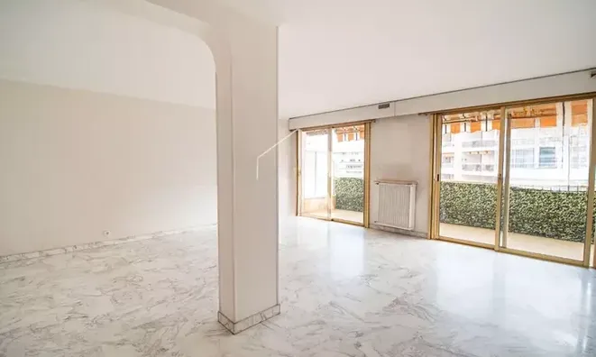 Недвижимость Villa La Bocca: 1