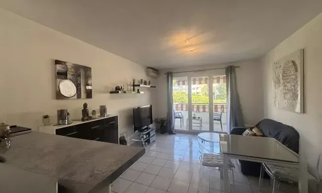 Недвижимость Villa Cannes Petit Juas: 1