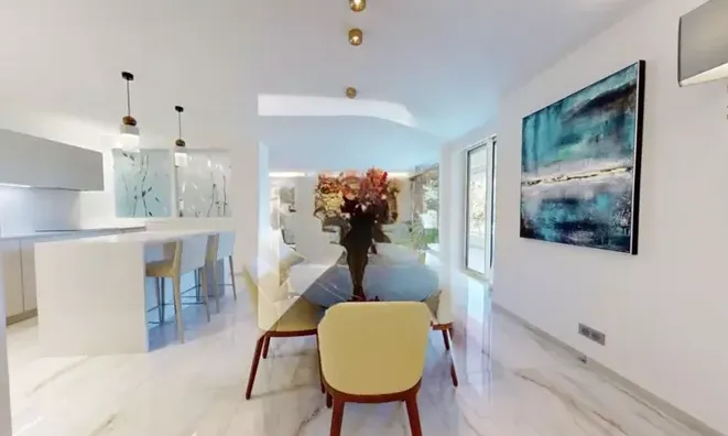 Недвижимость Villa République Cannes: 13