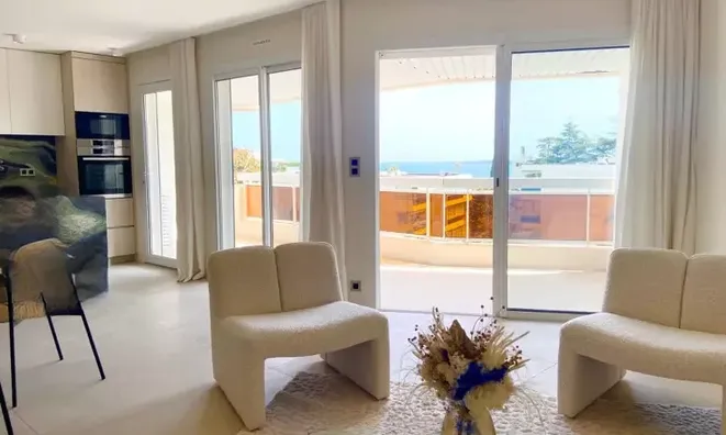 Недвижимость Property Type: Villa  
Location: Cannes, Californie  

Villa Cannes Californie: 4