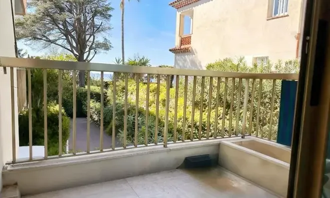 Недвижимость Villa Croix des Gardes: 1