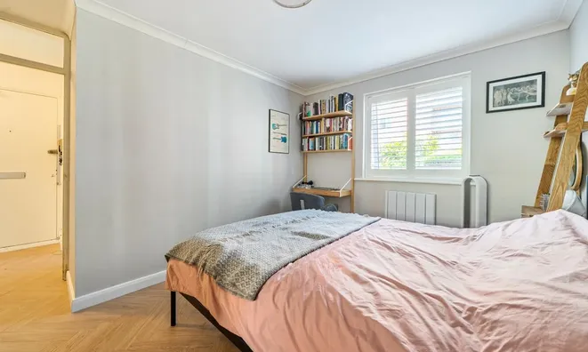 Недвижимость Sunninghill Court, Bollo Bridge Road: 2