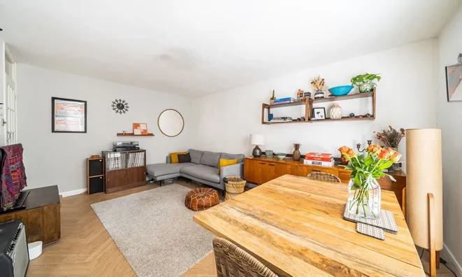 Недвижимость Sunninghill Court, Bollo Bridge Road: 4