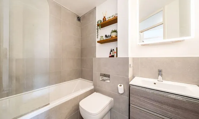 Недвижимость Sunninghill Court, Bollo Bridge Road: 15