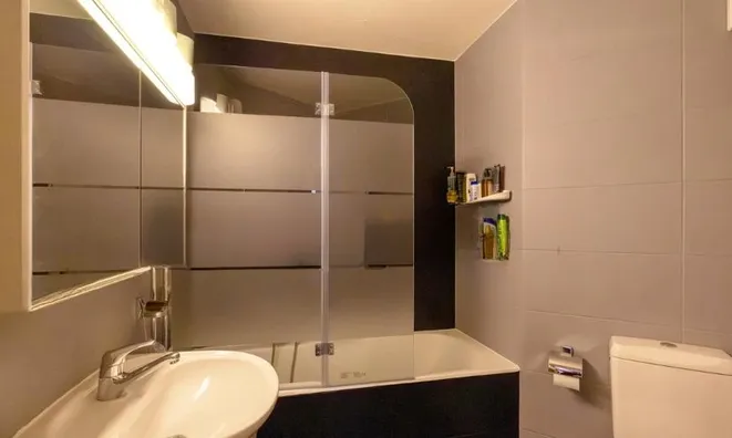 Недвижимость Single house 6 rooms: 10