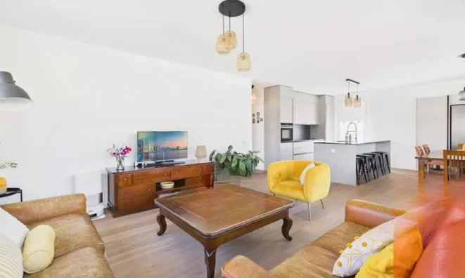 Недвижимость Apartment 5 rooms: 2