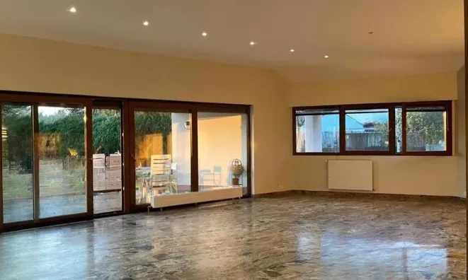 Недвижимость Villa 9 rooms: 2
