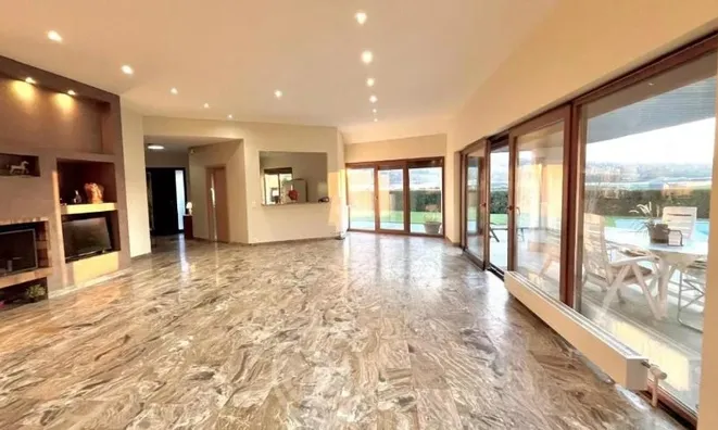 Недвижимость Villa 9 rooms: 4