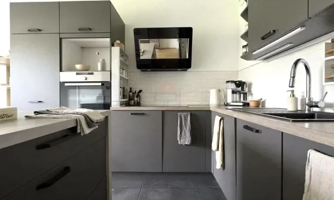 Недвижимость Apartment 4 rooms: 3