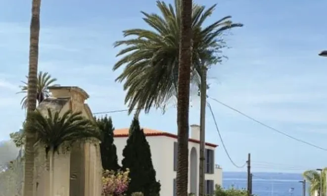 Недвижимость House Croix des Gardes: 2
