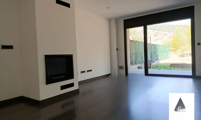 Недвижимость Apartment for sale in Ordino, 3 bedrooms: 3