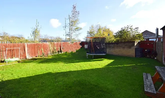Недвижимость Cypress Lodge, Brent View Road, Colindale: 3