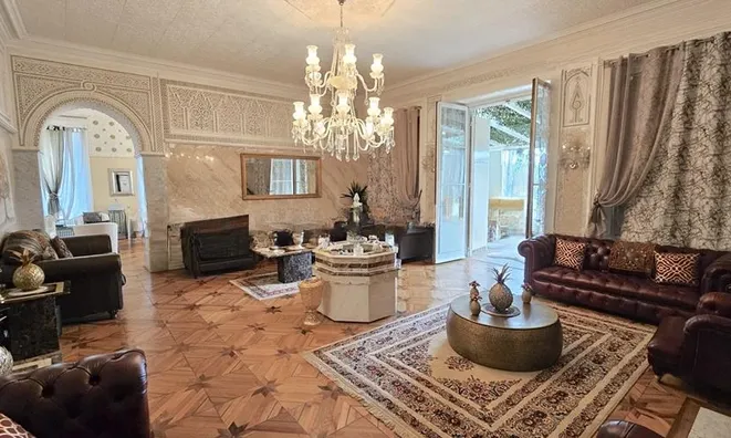 Недвижимость Single house 20 rooms: 3