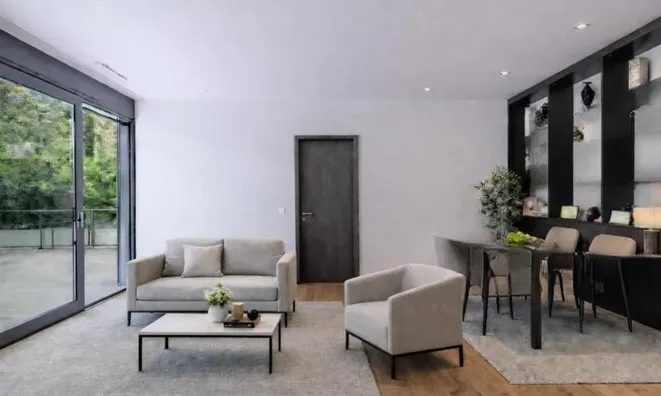 Недвижимость Apartment 4 rooms: 1