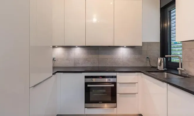 Недвижимость Apartment 4 rooms: 5