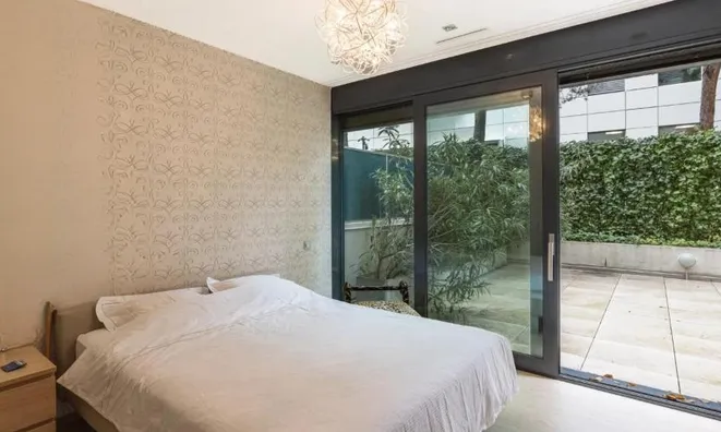 Недвижимость Apartment 4 rooms: 6