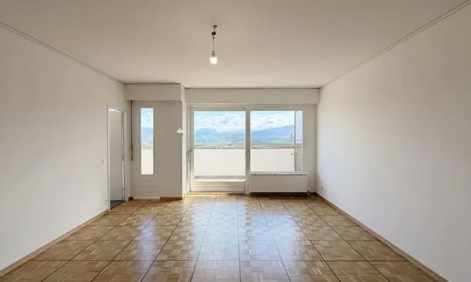 Недвижимость Apartment 2 rooms: 3