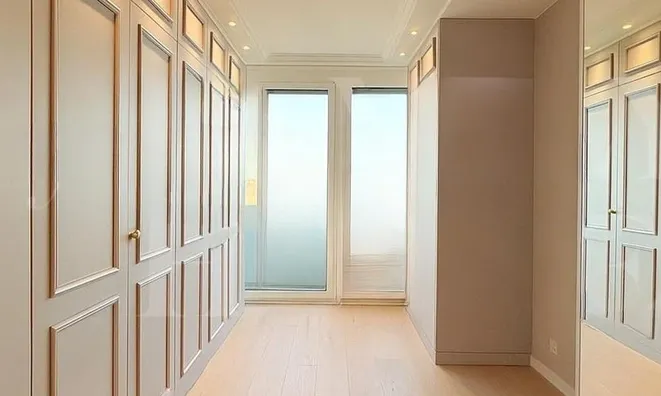 Недвижимость Apartment 7 rooms: 8