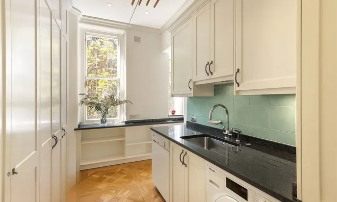 Недвижимость Sloane Court West: 3