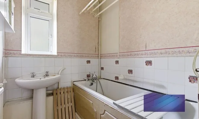 Недвижимость Holly Park Estate: 6