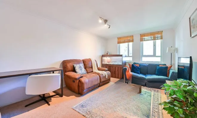 Недвижимость Langdale Close, Oval: 5