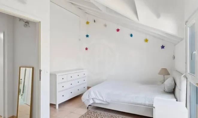 Недвижимость Single house 4 rooms: 8