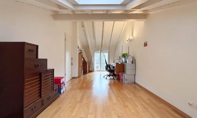 Недвижимость Row house 7 rooms: 7