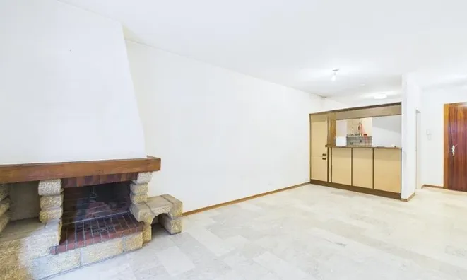 Недвижимость Apartment 3 rooms: 4