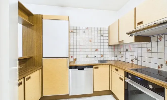 Недвижимость Apartment 3 rooms: 6