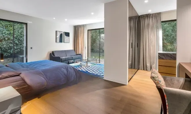 Недвижимость Single house 11 rooms: 10