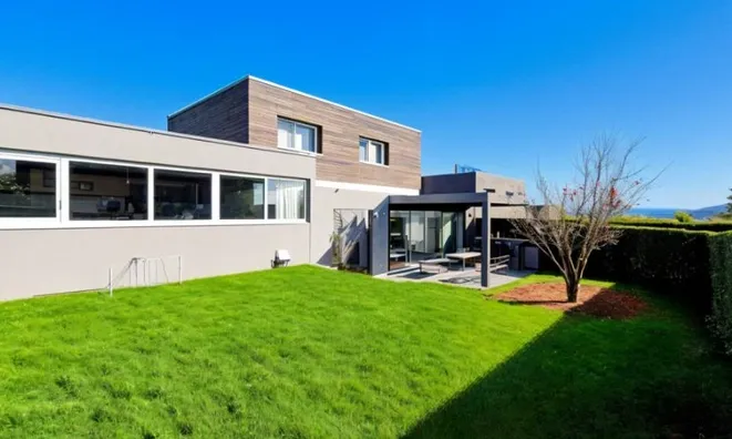 Недвижимость Villa 7 rooms: 7
