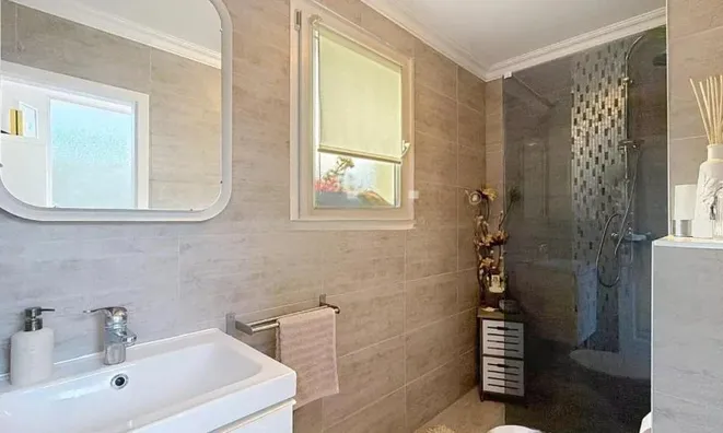 Недвижимость Single house 6 rooms: 10