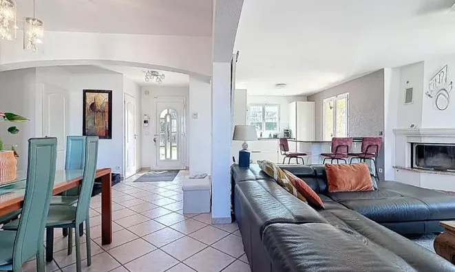 Недвижимость Single house 5 rooms: 3