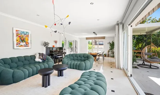 Недвижимость Single house 7 rooms: 3