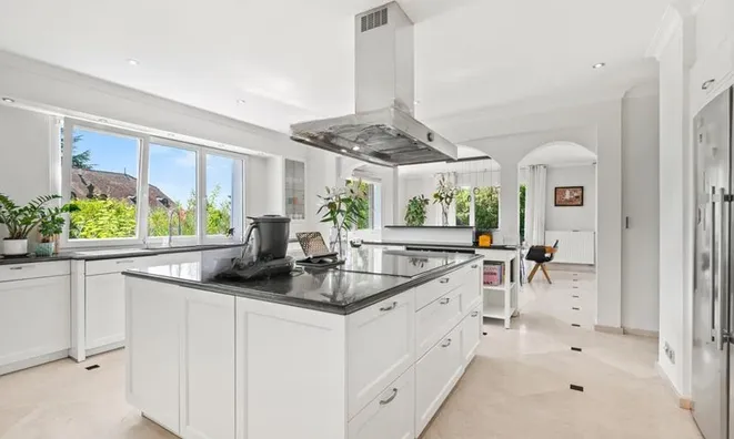 Недвижимость Single house 7 rooms: 8