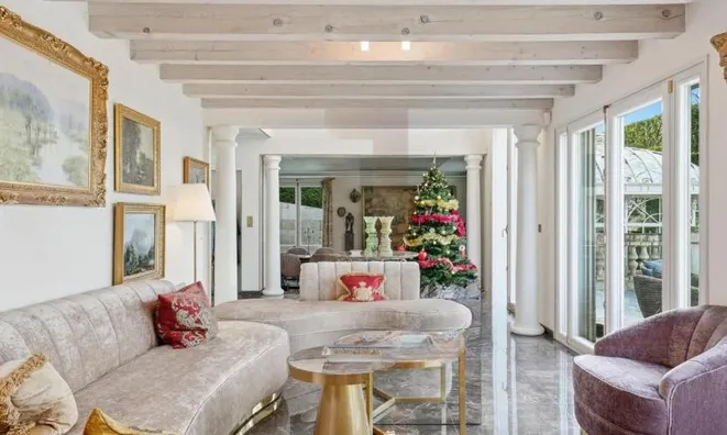 Недвижимость Single house 8 rooms: 2