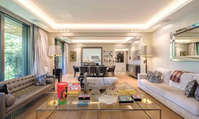 Недвижимость Attic flat 6 rooms: 1