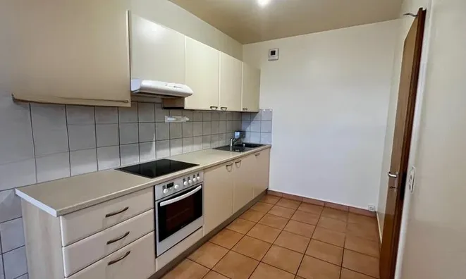 Недвижимость Apartment 5 rooms: 4