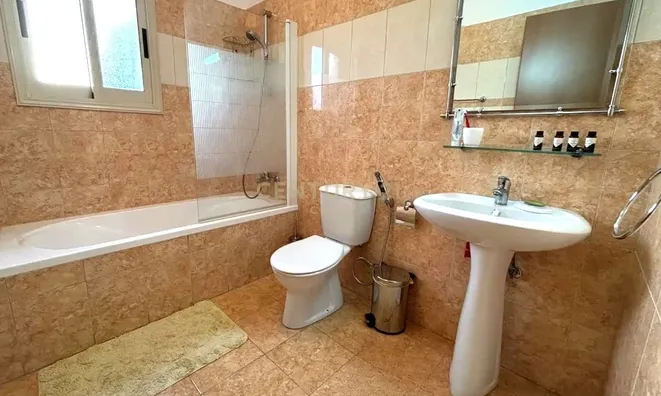 Недвижимость 3 Bedroom Apartment For Sale In Mesa Geitonia, Limassol: 8