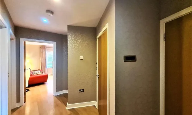 Недвижимость 411 Battersea Park Road: 4
