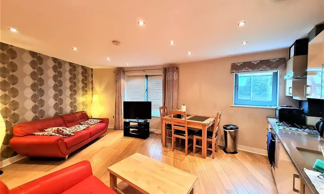 Недвижимость 411 Battersea Park Road: 8