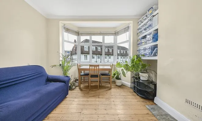 Недвижимость Sherwood Hall, East End Road: 6