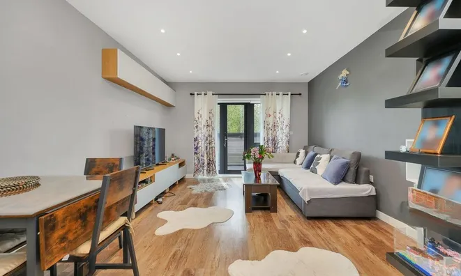 Недвижимость Neasden Lane, Canaletto Court: 3